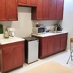 1St Floor Studio Near Airport With Small Kitchenette